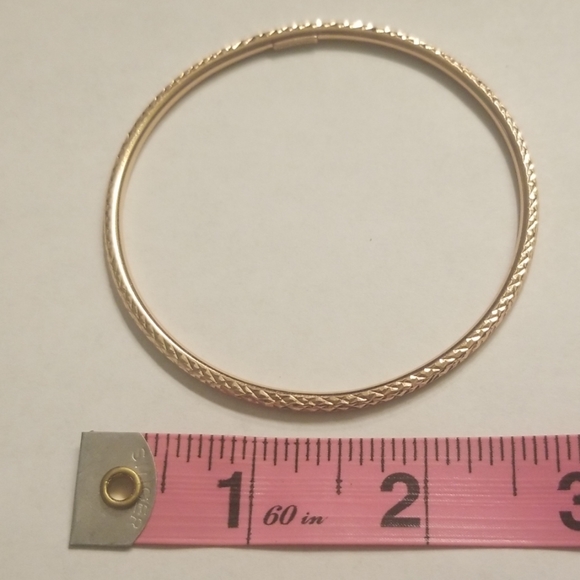 VINTAGE ROSE GOLD FILLED TEXTURED BANGLE BRACELET - Picture 5 of 5